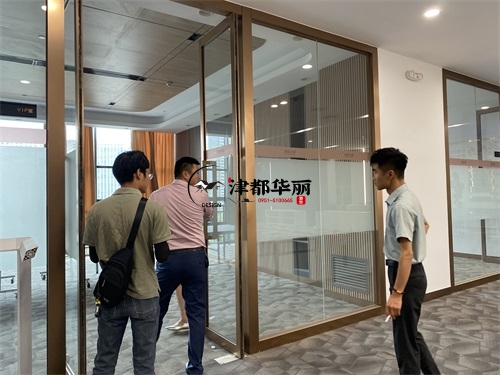 銀川裝修公司|銀川崧蕓辦公室設(shè)計(jì)裝修現(xiàn)場(chǎng)勘察