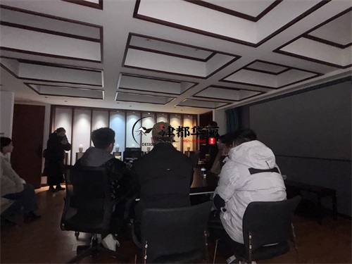 銀川主案設計師與燈具廠家交流學習|津都華麗設計