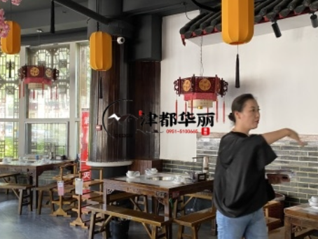 銀川裝修公司|銀川魚(yú)一火鍋店裝修設(shè)計(jì)現(xiàn)場(chǎng)量尺溝通